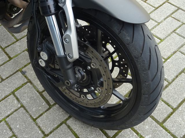 yamaha - xsr-900-abs