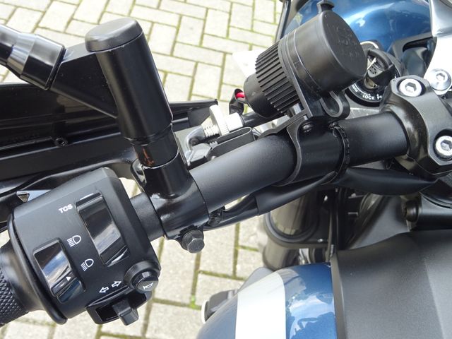 yamaha - xsr-900-abs