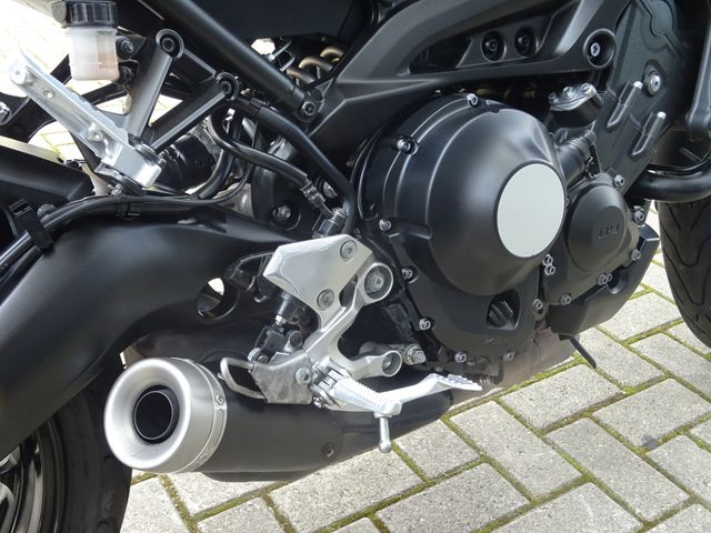 yamaha - xsr-900-abs