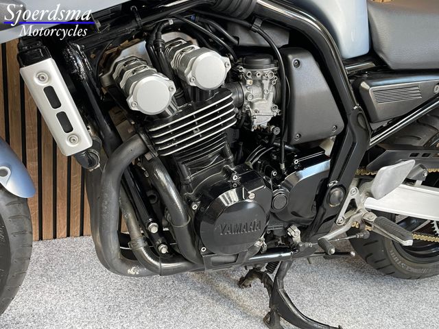 yamaha - fzs-600-fazer-s
