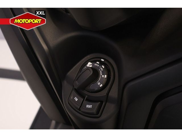 yamaha - x-max-300-abs