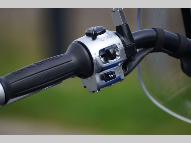 royal-enfield - super-meteor-650