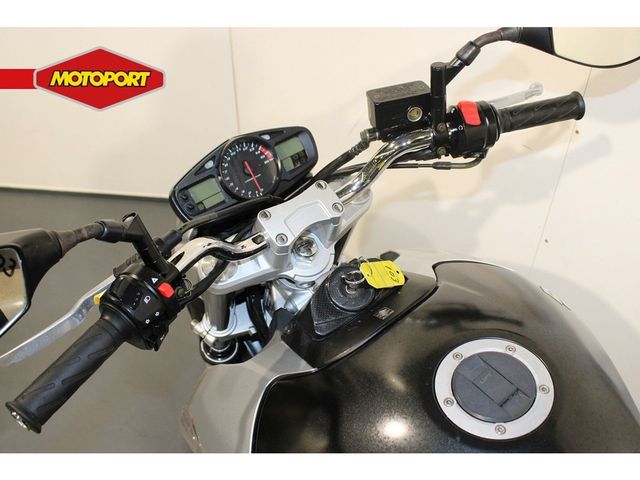 suzuki - gsr-600