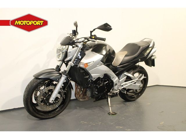 suzuki - gsr-600