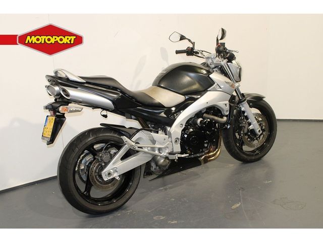 suzuki - gsr-600