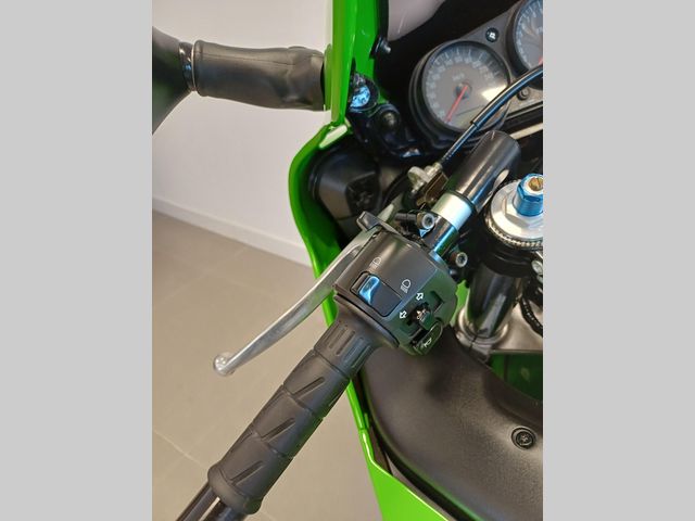 kawasaki - zx-6r-ninja