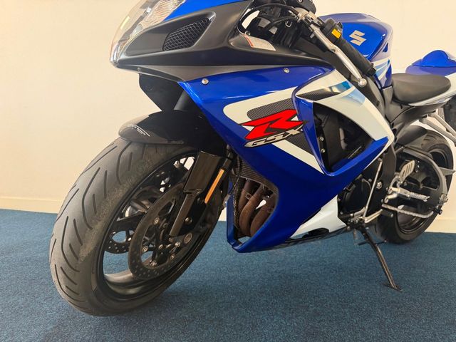 suzuki - gsx-r-750