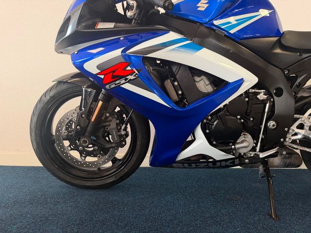 suzuki - gsx-r-750
