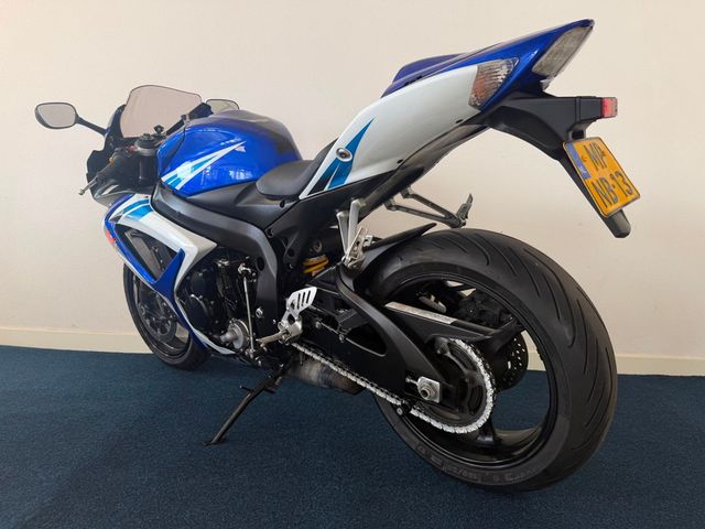suzuki - gsx-r-750
