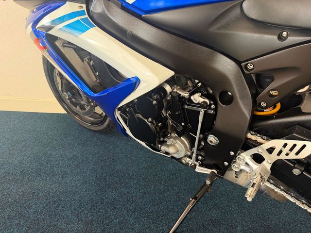 suzuki - gsx-r-750