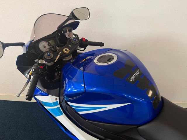 suzuki - gsx-r-750
