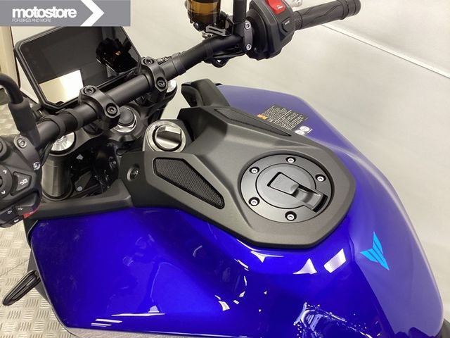 yamaha - mt-09-y-amt