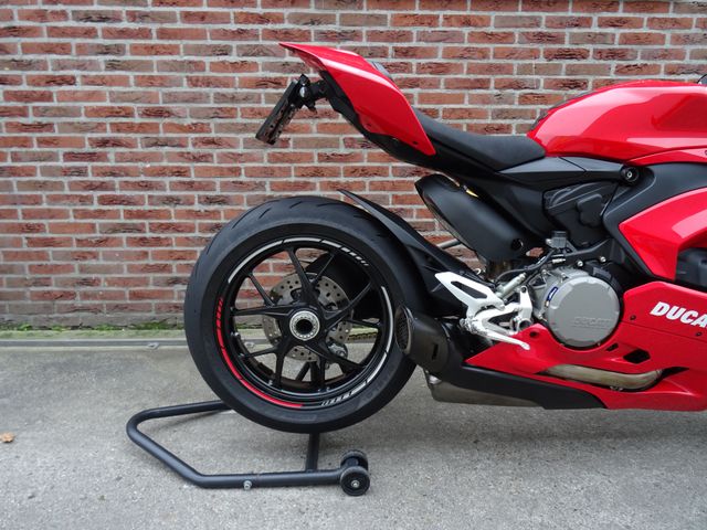 ducati - panigale-v2