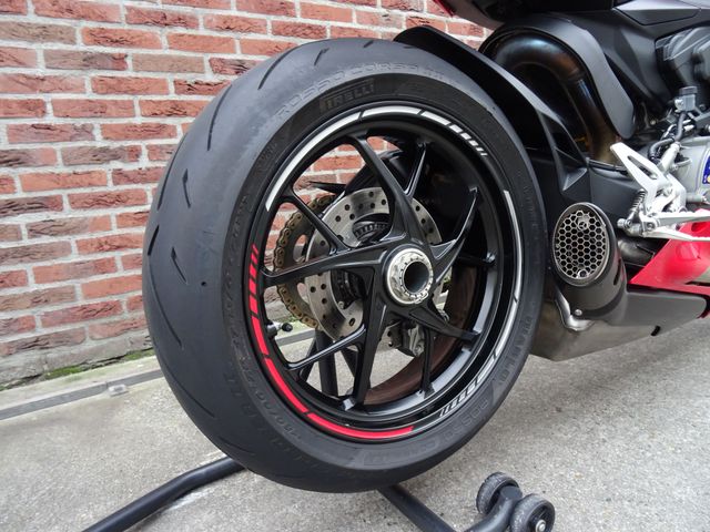 ducati - panigale-v2