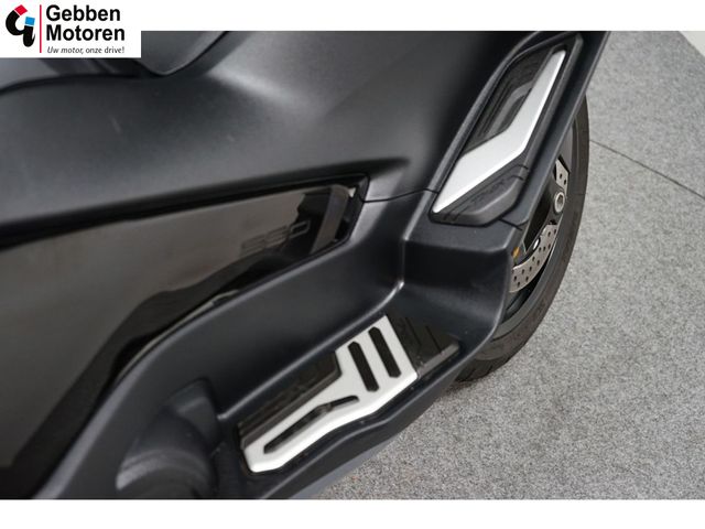 yamaha - tmax-tech-max-560