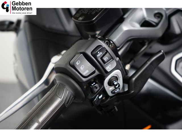 yamaha - tmax-tech-max-560