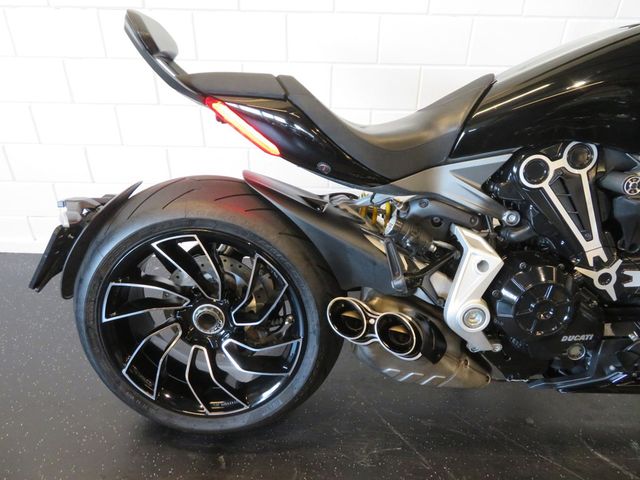 ducati - xdiavel-s