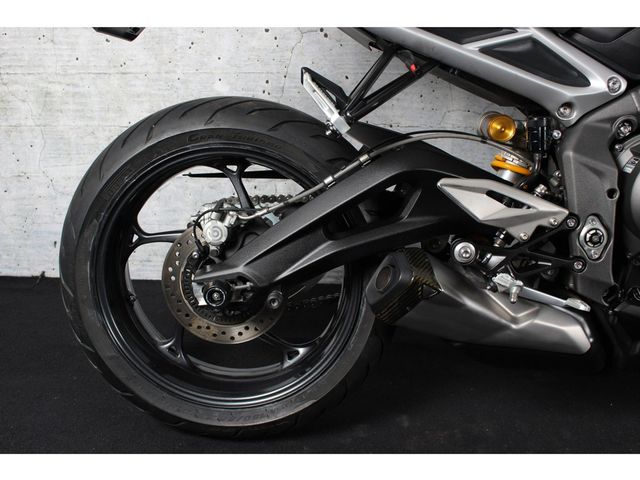 triumph - street-triple-rs