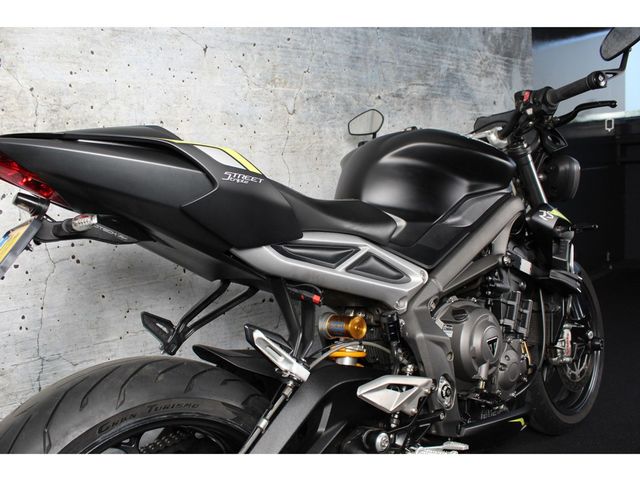 triumph - street-triple-rs