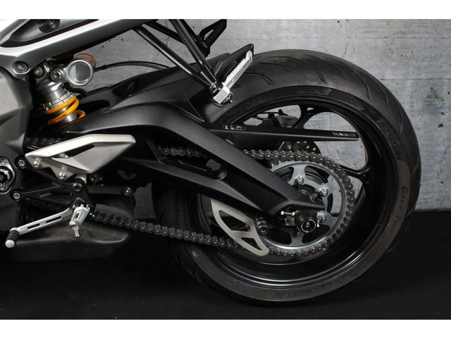 triumph - street-triple-rs