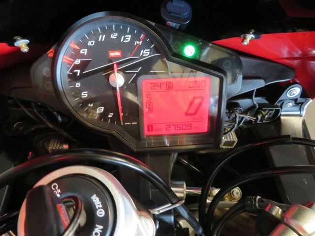 aprilia - rsv-4-r