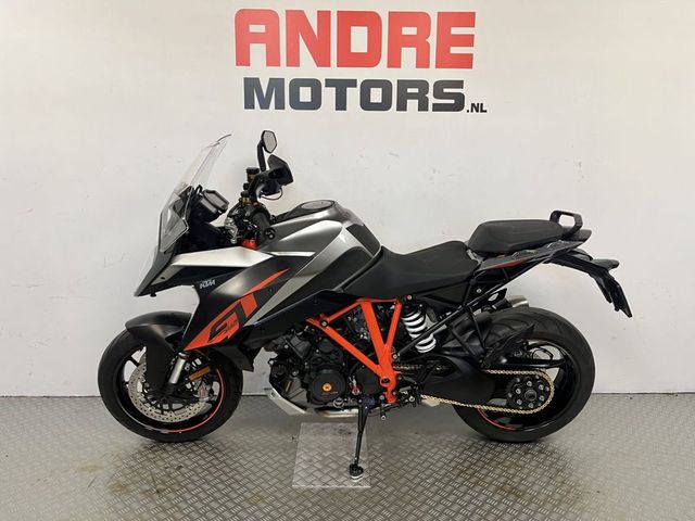 ktm - 1290-super-duke-gt