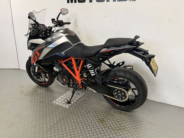 ktm - 1290-super-duke-gt
