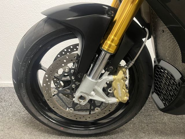 aprilia - tuono-v4
