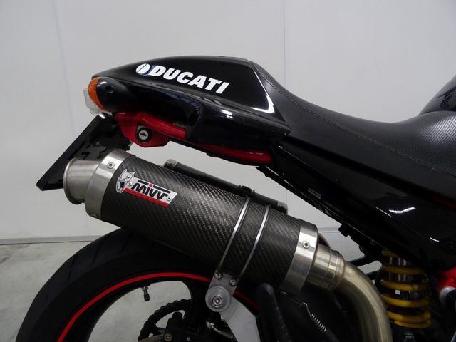 ducati - m-695