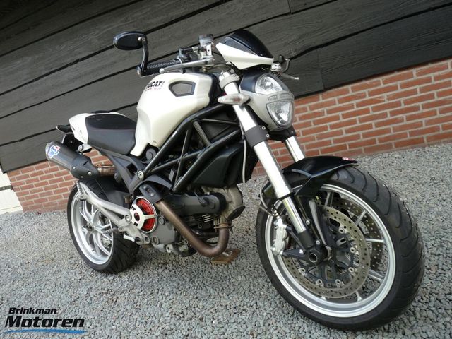 ducati - m-1100