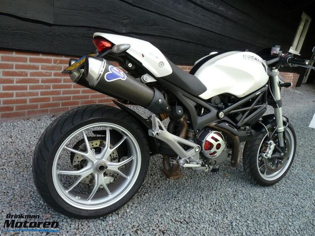 ducati - m-1100
