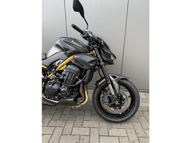 kawasaki - z900