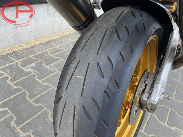 aprilia - rsv-1000-r-factory