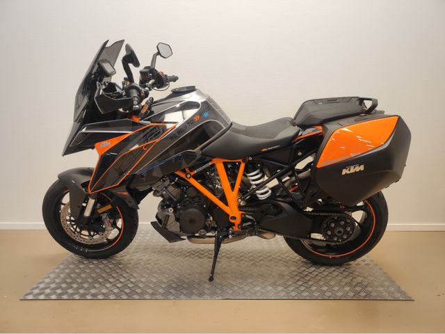 ktm - 1290-super-duke-gt