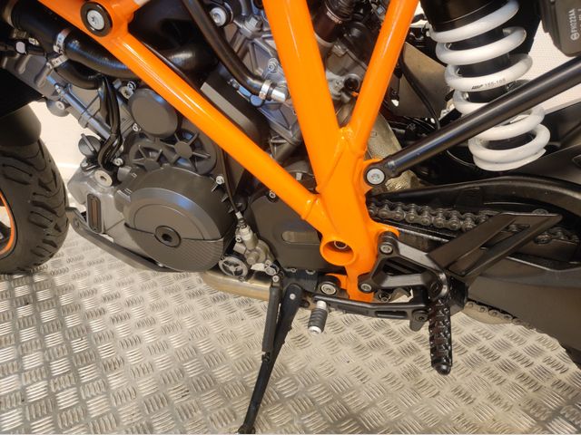 ktm - 1290-super-duke-gt