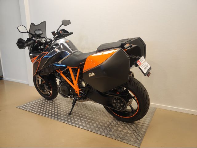 ktm - 1290-super-duke-gt