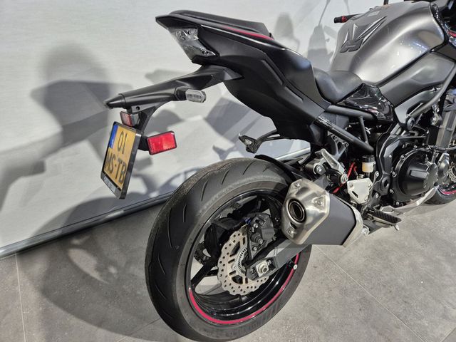 kawasaki - z900