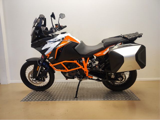 ktm - 1290-super-adventure-r