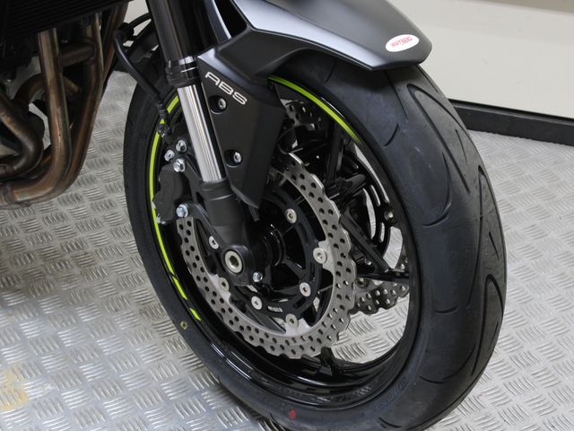 kawasaki - z900