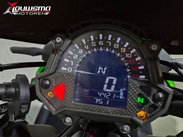 kawasaki - z900