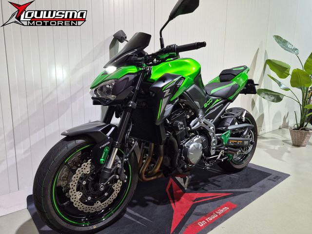 kawasaki - z900