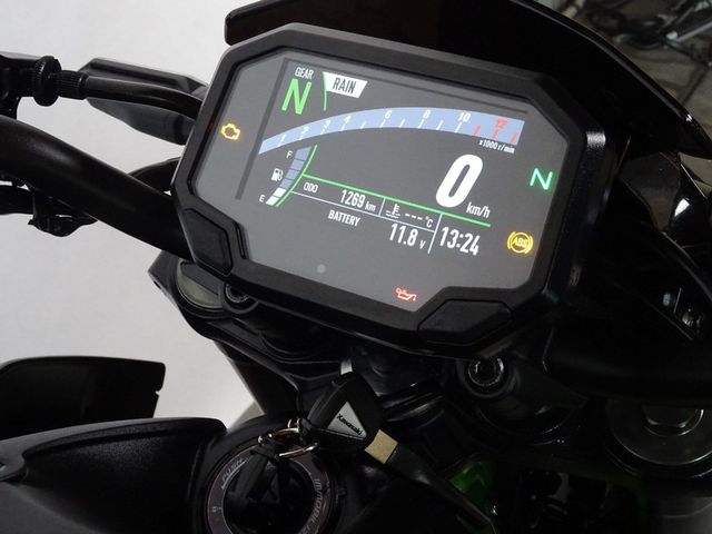 kawasaki - z900