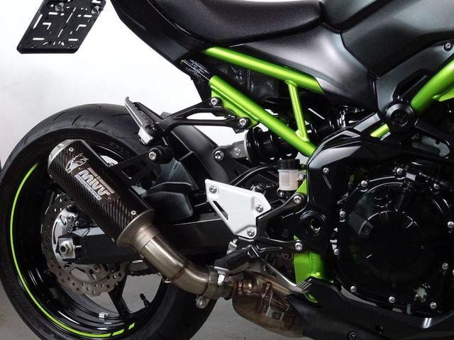 kawasaki - z900