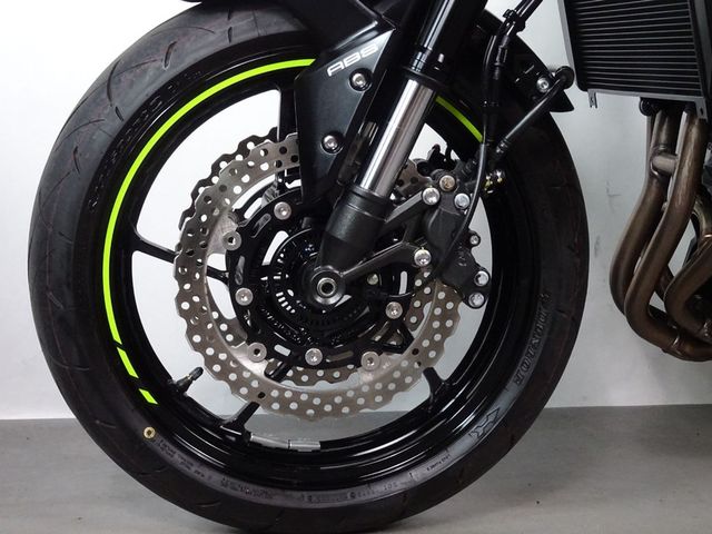 kawasaki - z900