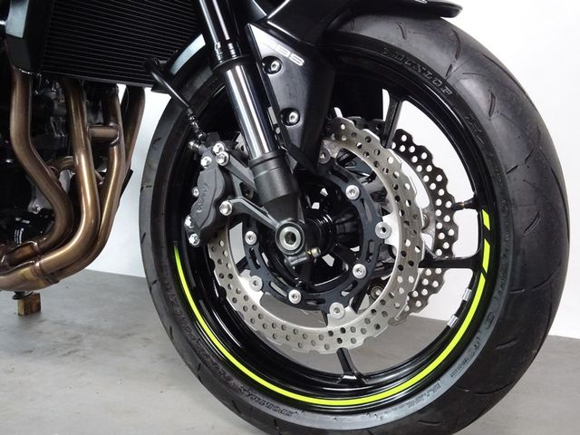 kawasaki - z900
