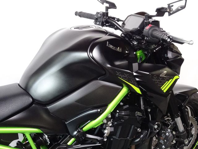 kawasaki - z900