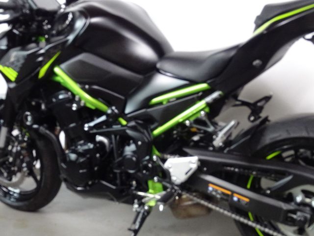 kawasaki - z900