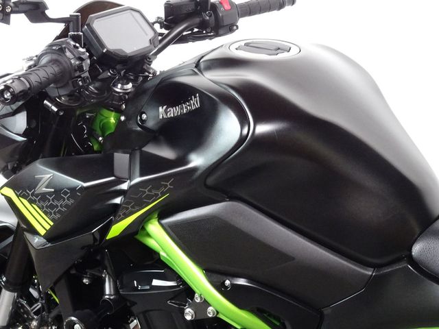 kawasaki - z900