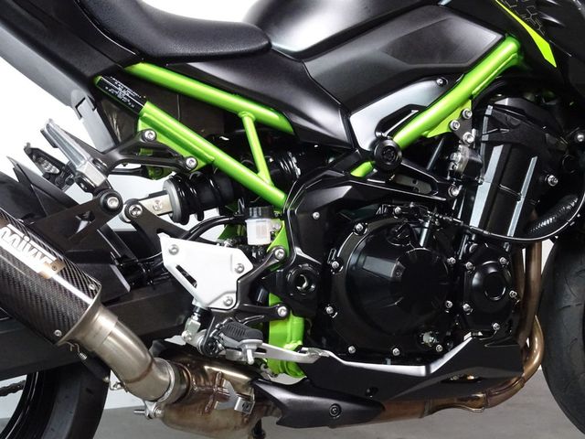 kawasaki - z900