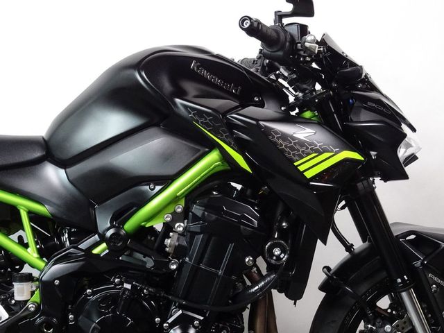 kawasaki - z900